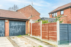 Photo 21- click for photo gallery